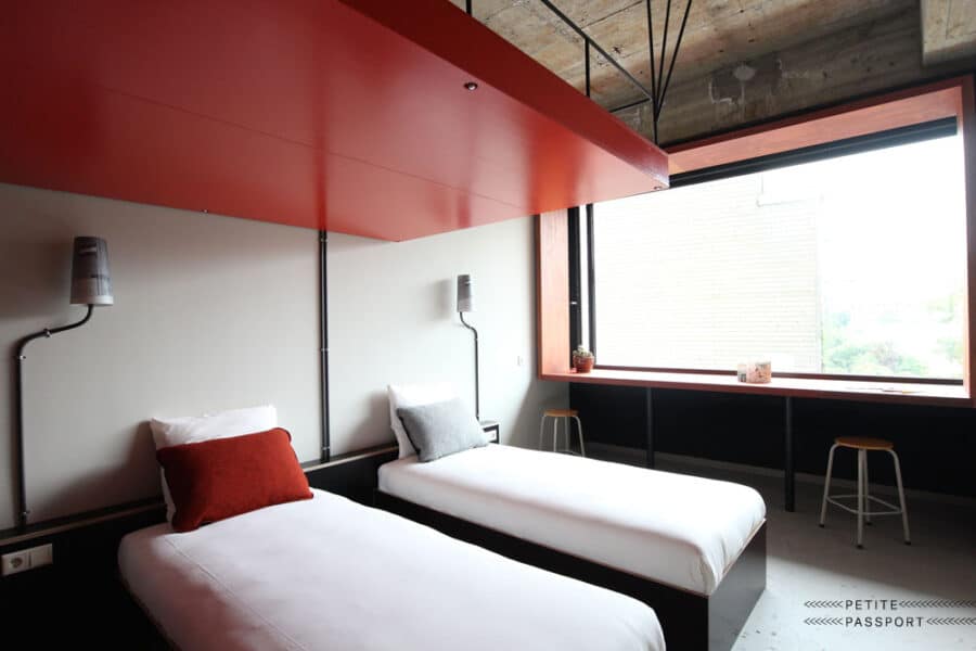 VOLKSHOTEL AMSTERDAM - Petite Passport